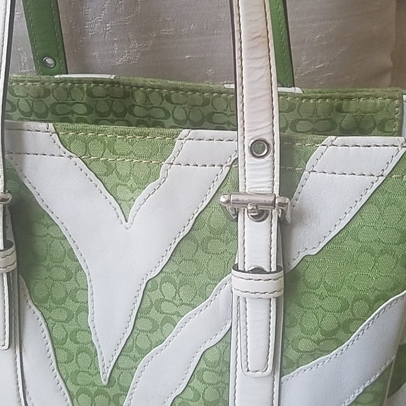 Coach green canvas with leather bucket bag - Picture 2 of 8